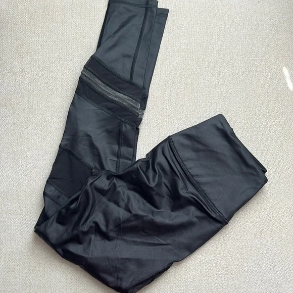 Victoria secret sport women’s leggings black mesh contouring shiny gym small